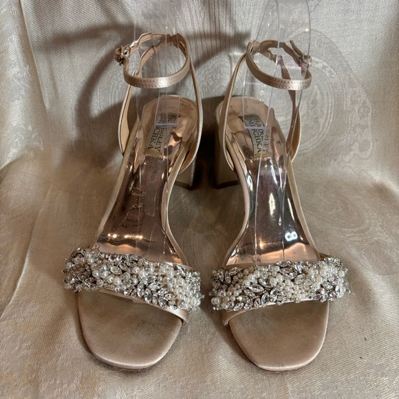 BADGLEY MISCHKA Sz 8 Clara Embellished Pearls Block Heel Ankle Straps Sandals - Picture 3 of 16